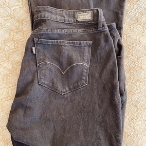 Levi’s black jeans/leggings -Cropped Jeans-